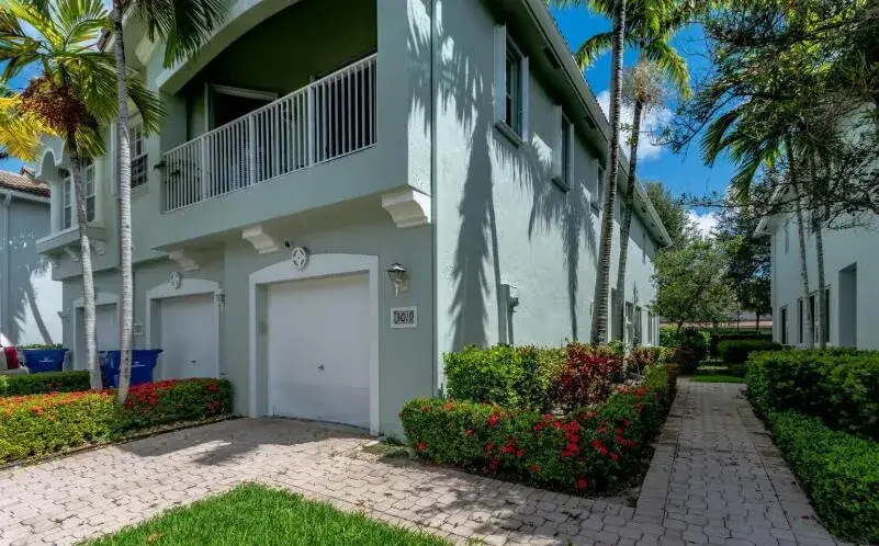 3019 Laurel Ridge Circle, Riviera Beach FL 33404