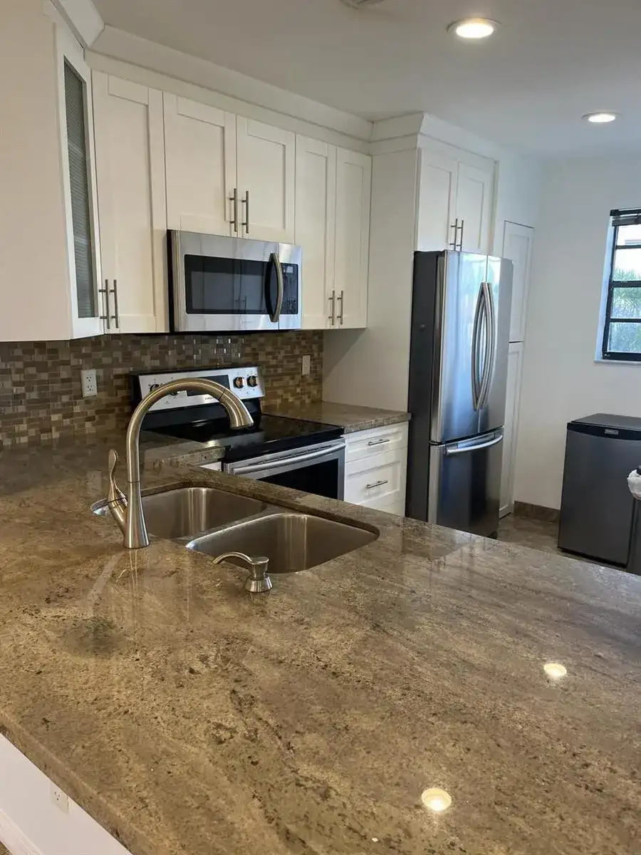 283 NW 36th Avenue, Deerfield Beach FL 33442 photo 4