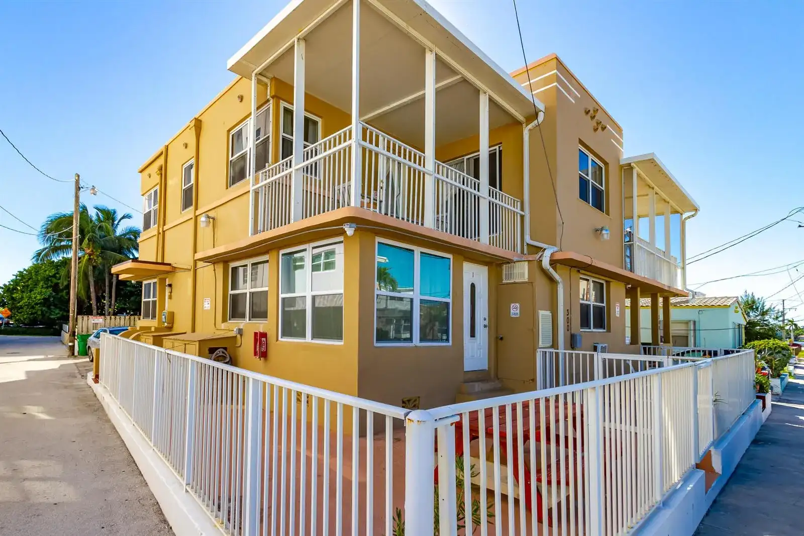 300 Georgia Street # 5, Hollywood FL 33019 photo 2