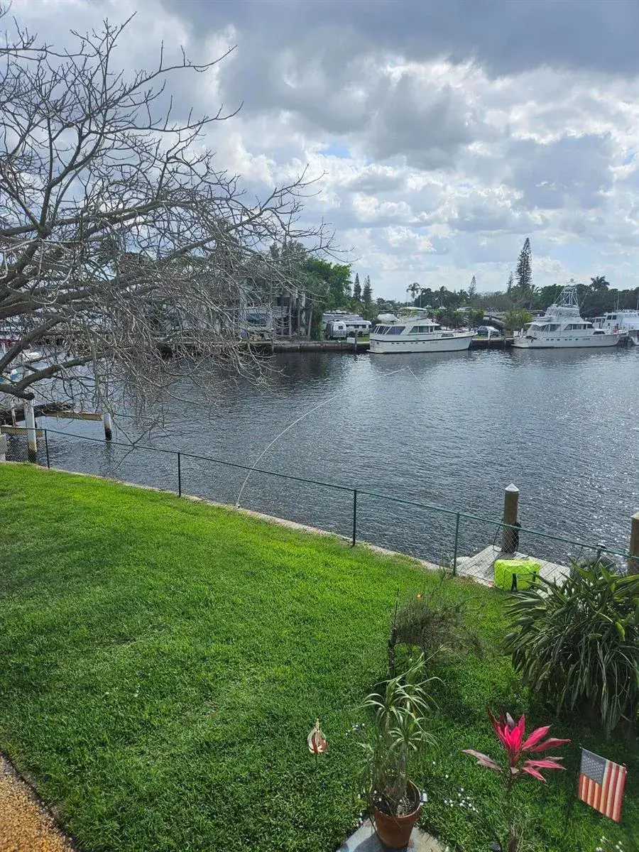 2141 SW 23rd Avenue, Fort Lauderdale FL 33312
