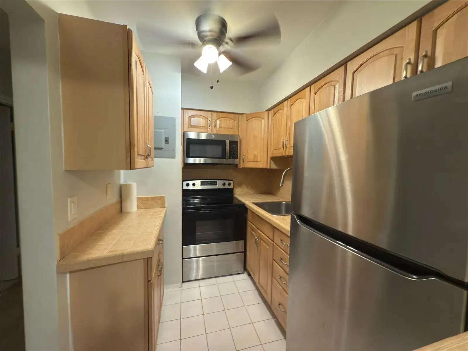 600 Layne Boulevard # 117, Hallandale Beach FL 33009 photo 3