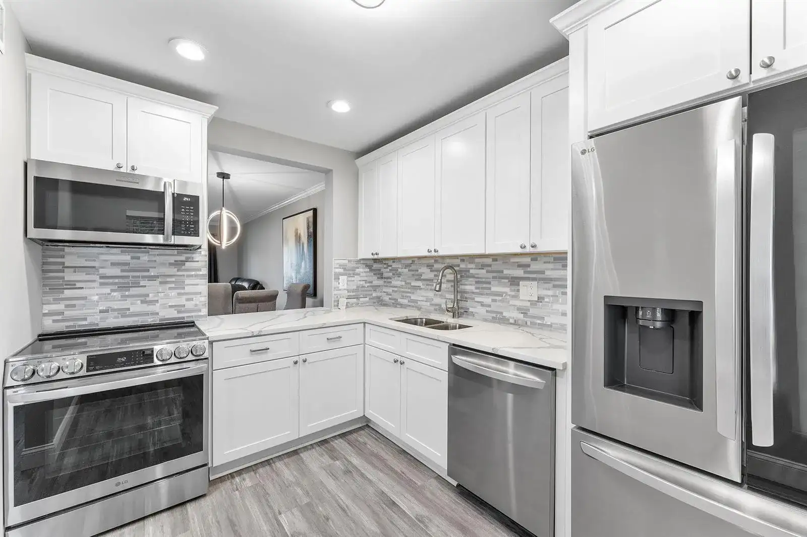 118 Lake Constance Drive, West Palm Beach FL 33411 photo 4