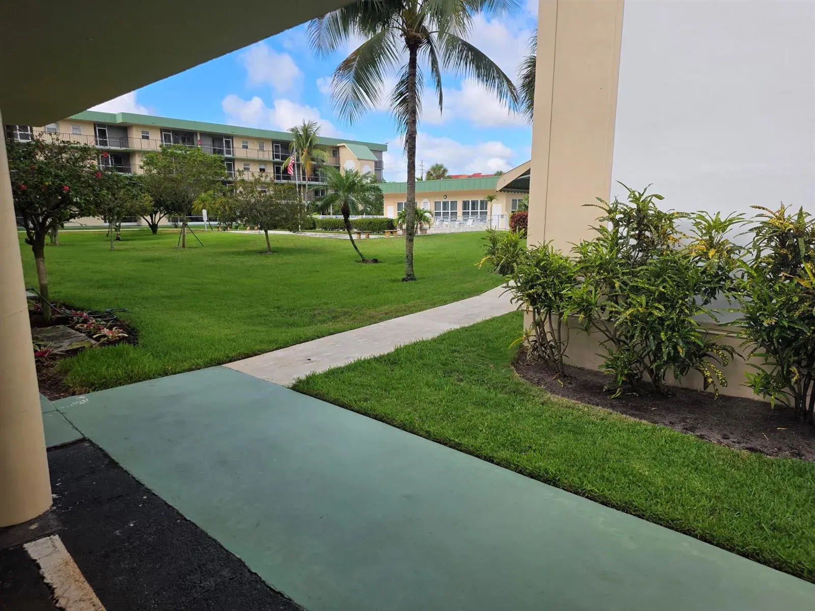 808 SE 7th Street # 101, Deerfield Beach FL 33441