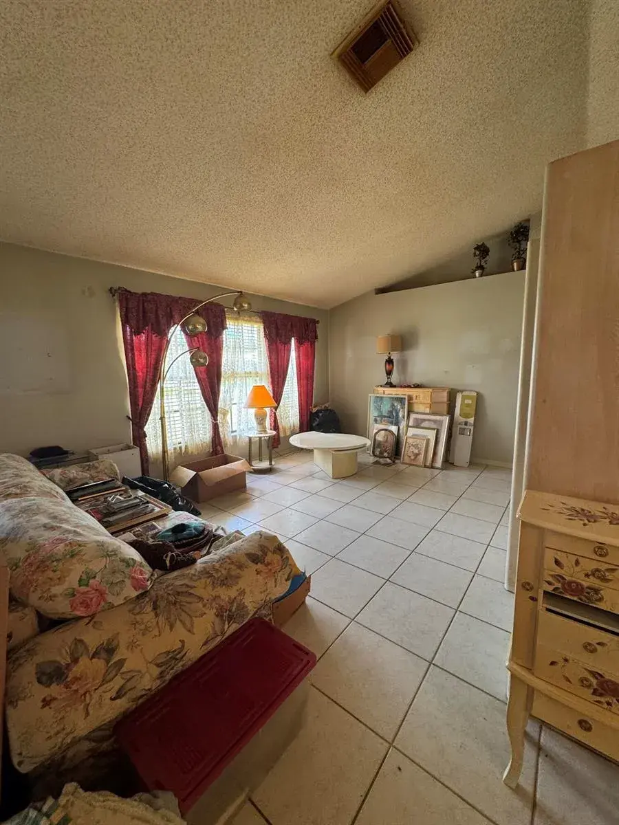 1962 SW Capeador Street, Port St. Lucie FL 34953