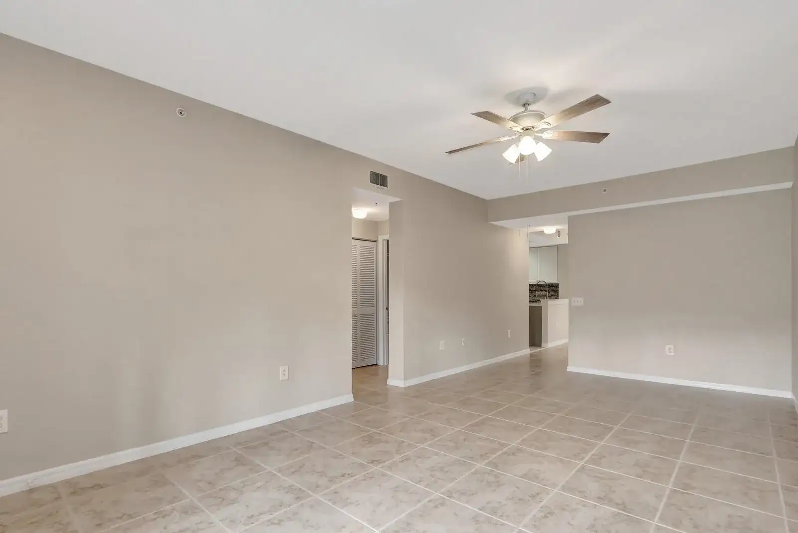 2804 Sarento Place # 113, Palm Beach Gardens FL 33410 photo 5