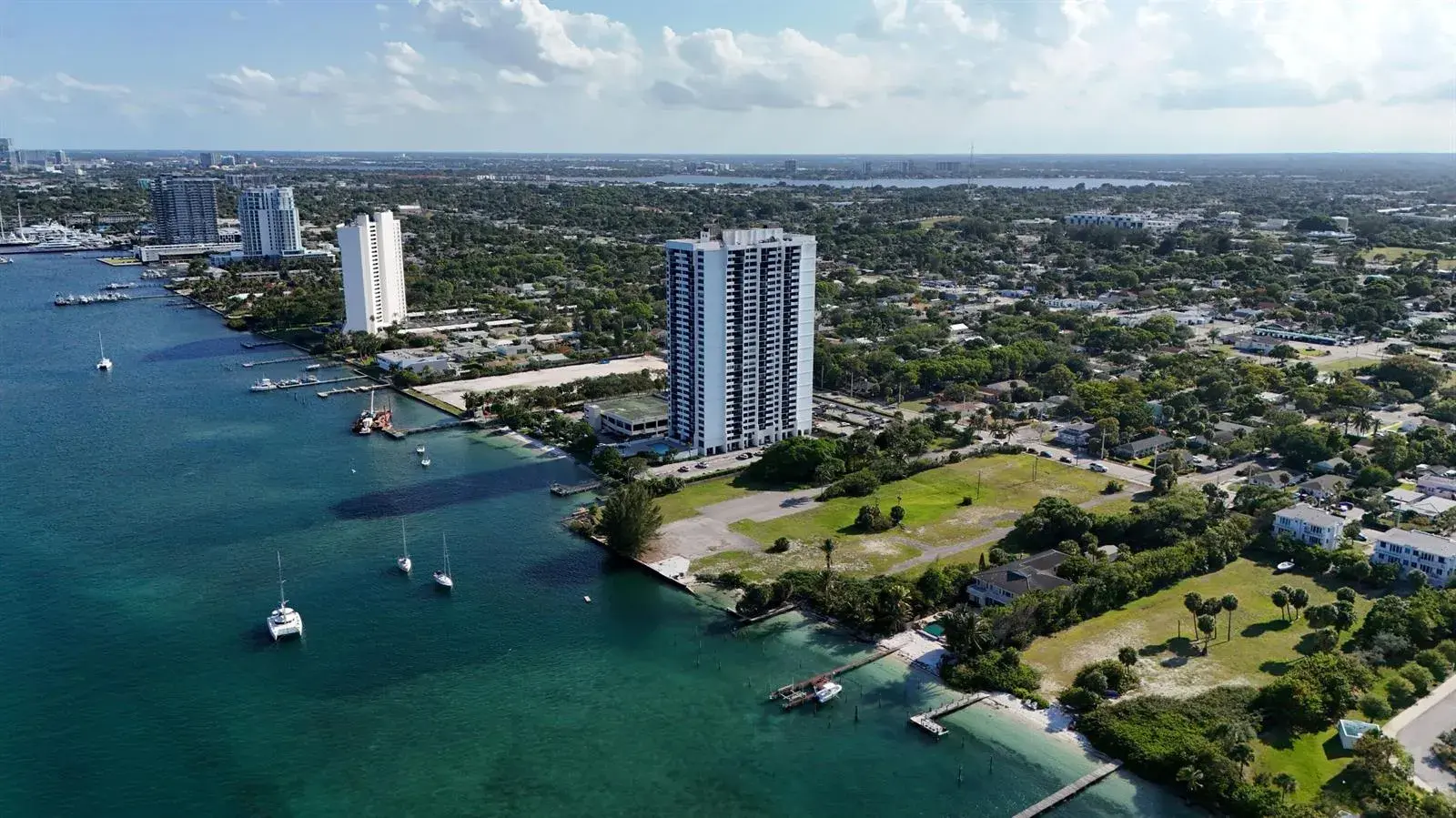 5600 N Flagler Drive # 905, West Palm Beach FL 33407