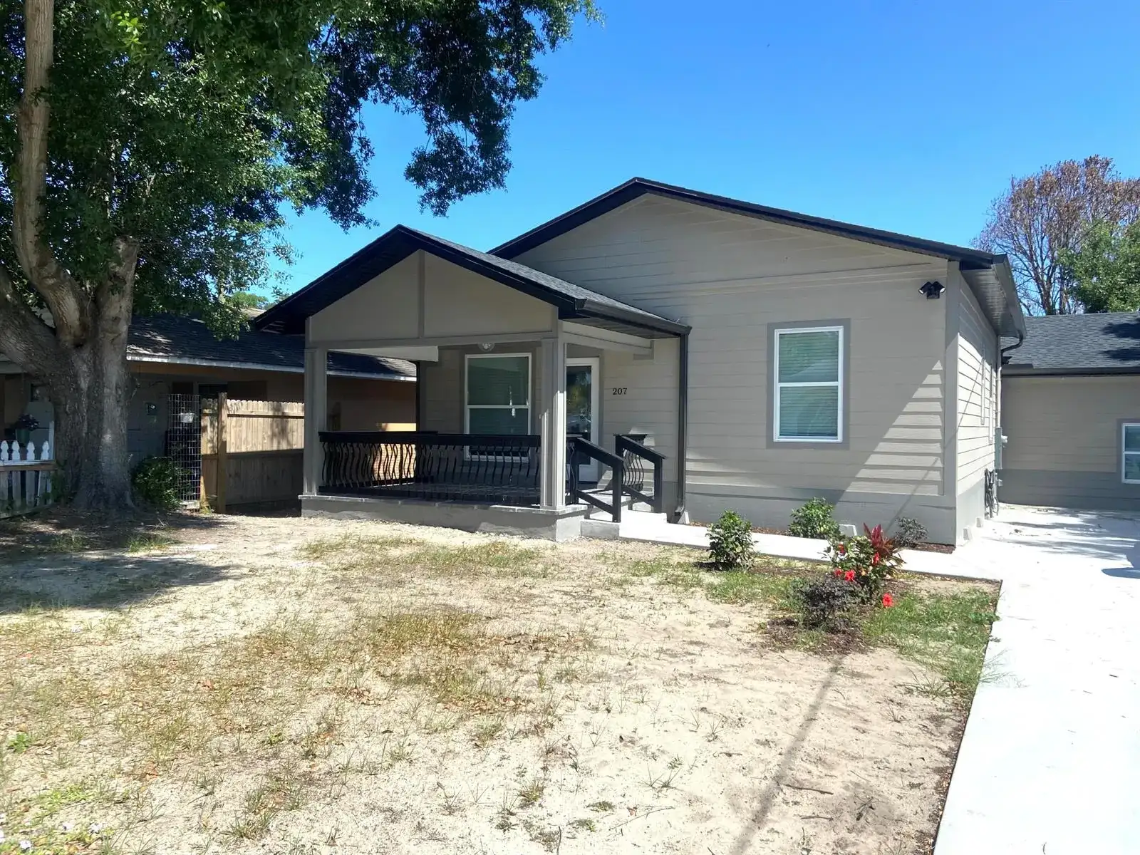 207 Ave E SE, Winter Haven FL 33880 photo 2