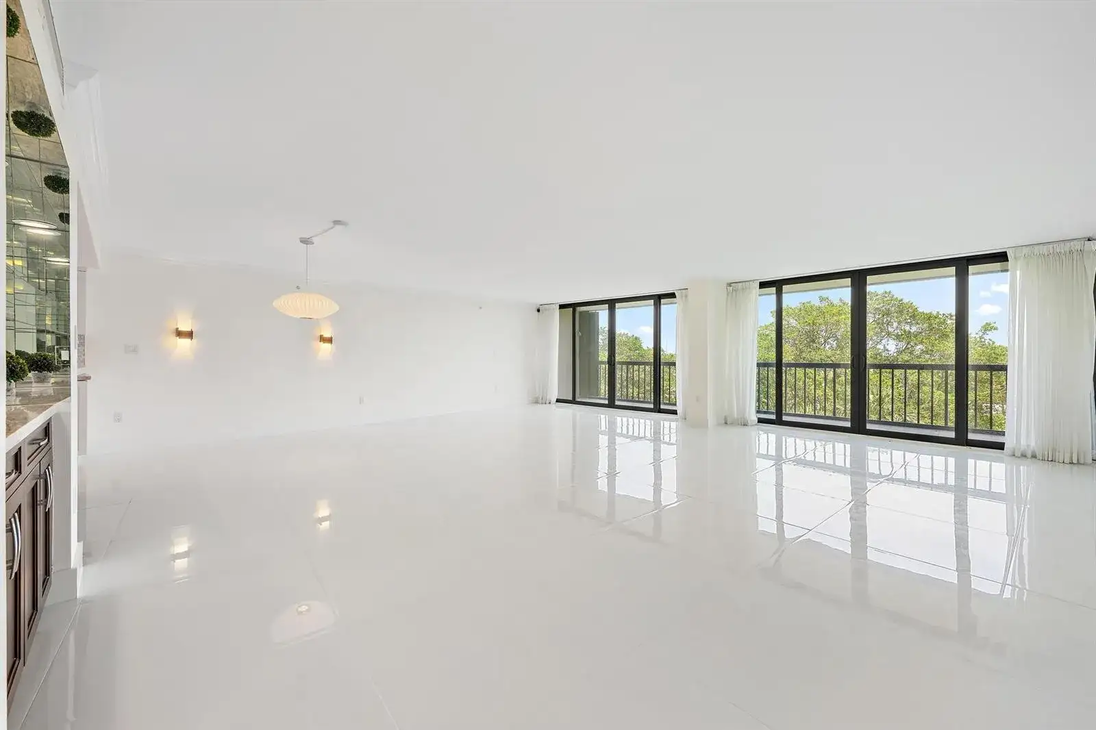 2450 Presidential Way # 505, West Palm Beach FL 33401 photo 2