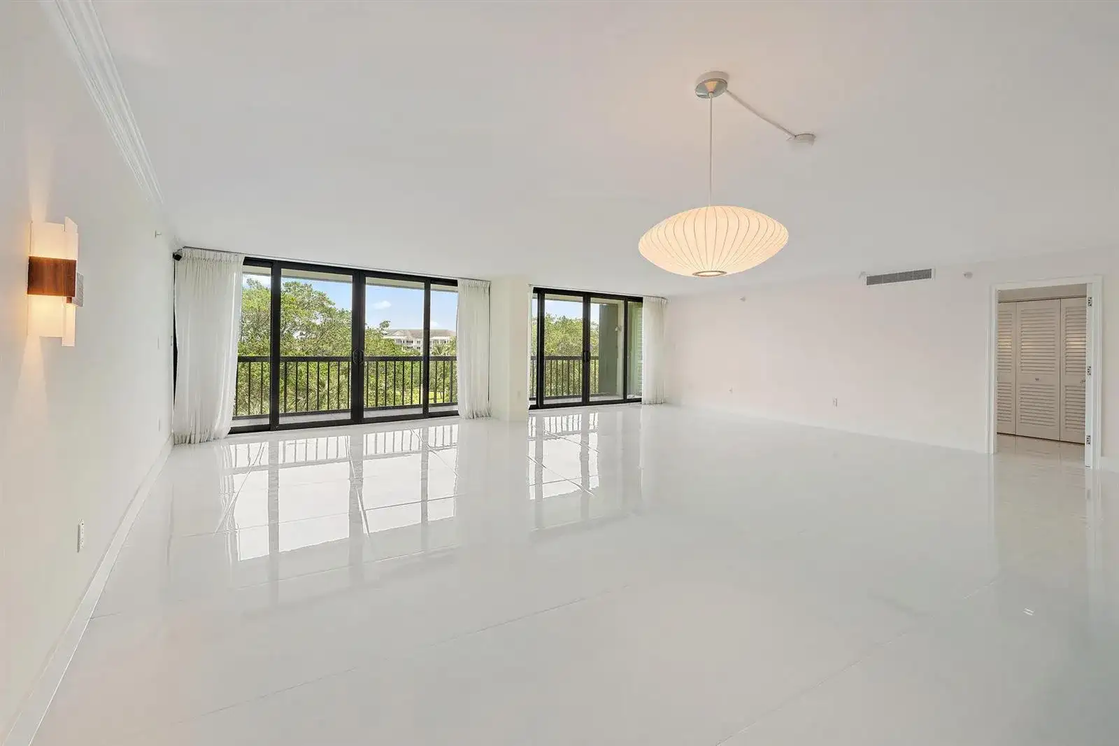 2450 Presidential Way # 505, West Palm Beach FL 33401 photo 3