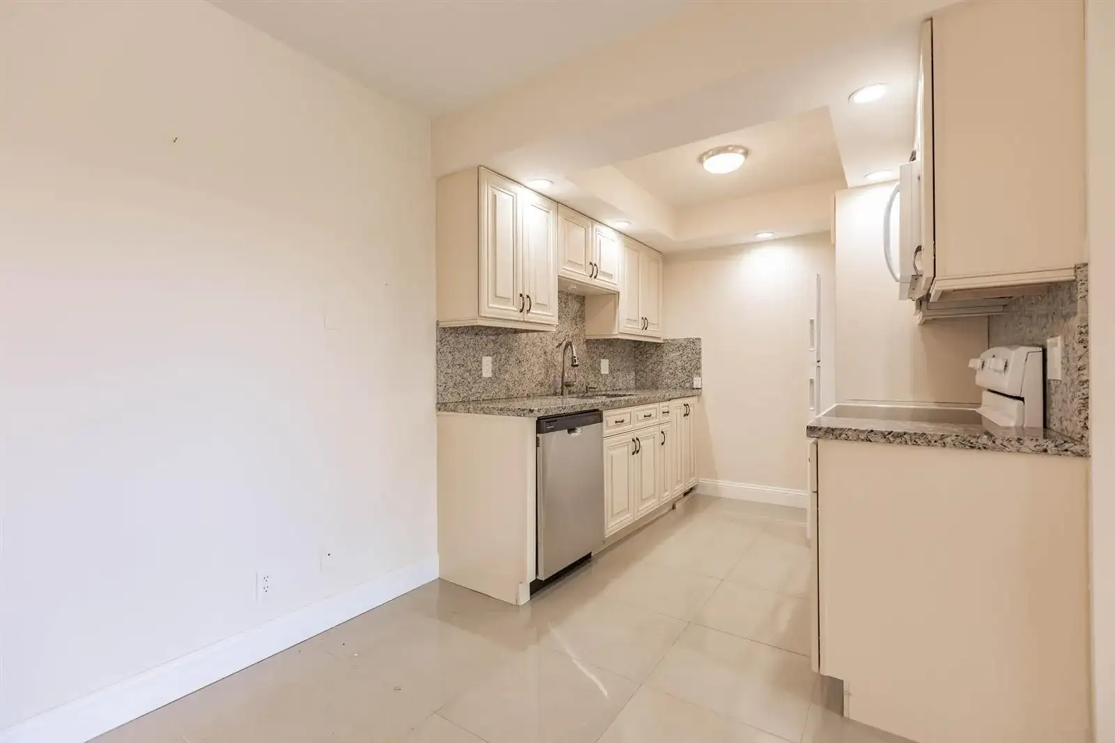 4302 Martinique Circle # H3, Coconut Creek FL 33066 photo 2