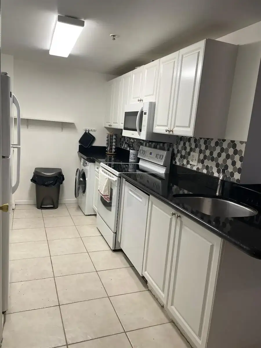 2060 Greenview Shores Boulevard # 319, Wellington FL 33414 photo 4