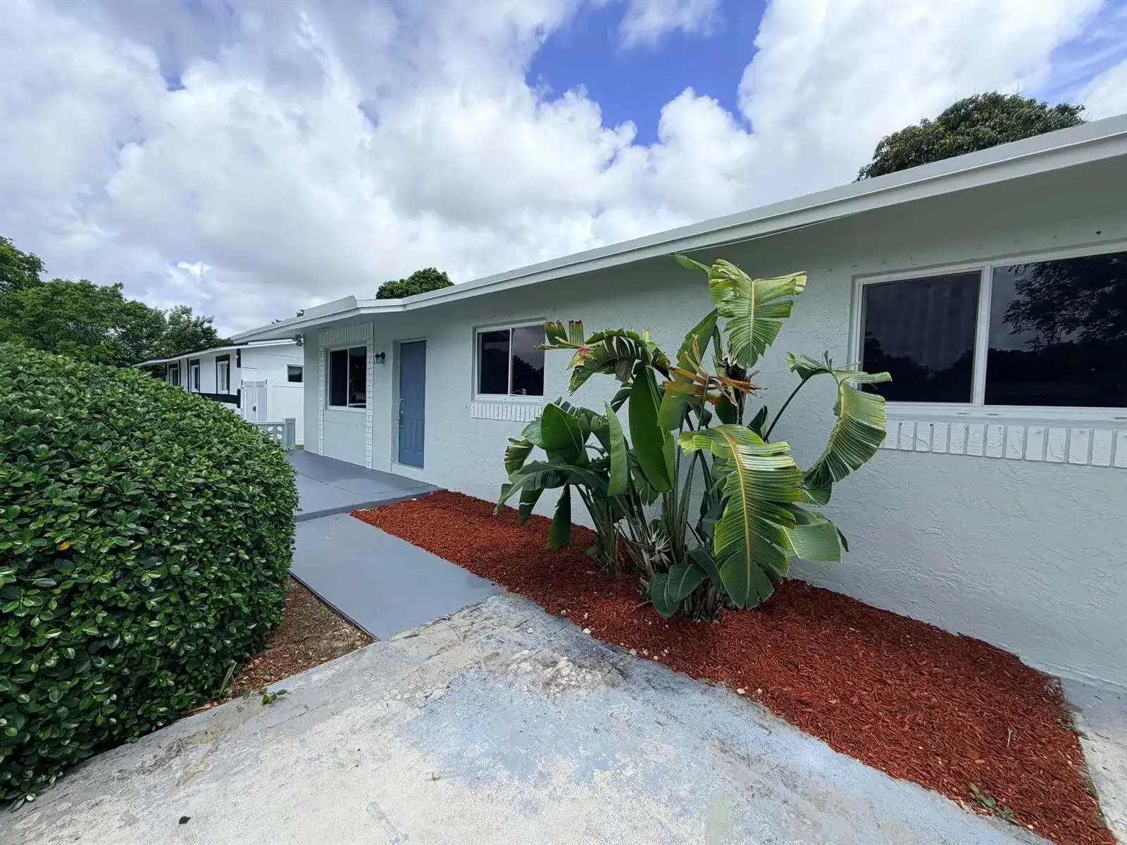 2811 NW 8th Street, Pompano Beach FL 33069