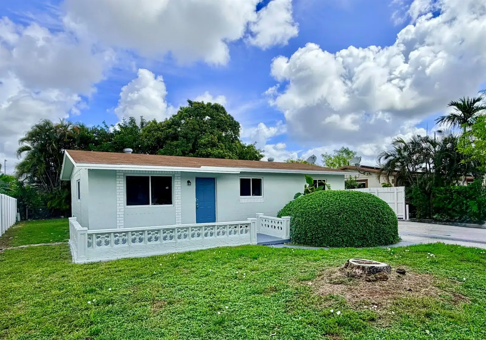 2811 NW 8th Street, Pompano Beach FL 33069 photo 2
