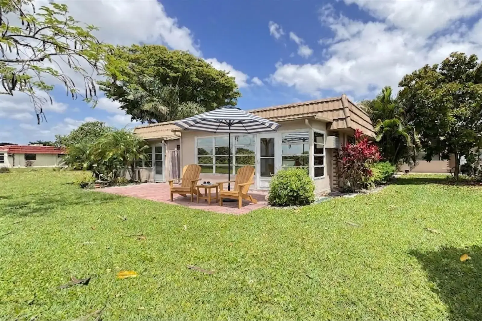 220 Seville J, Delray Beach FL 33446 photo 3