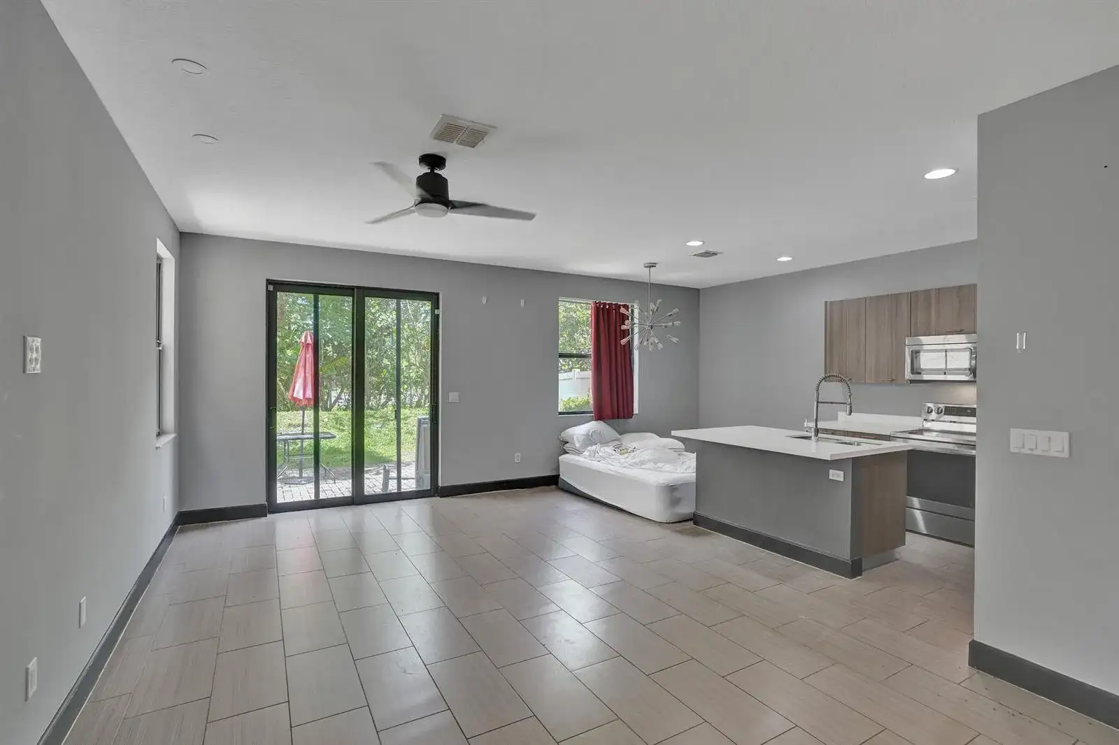5902 NW 46th Lane, Tamarac FL 33319 photo 3