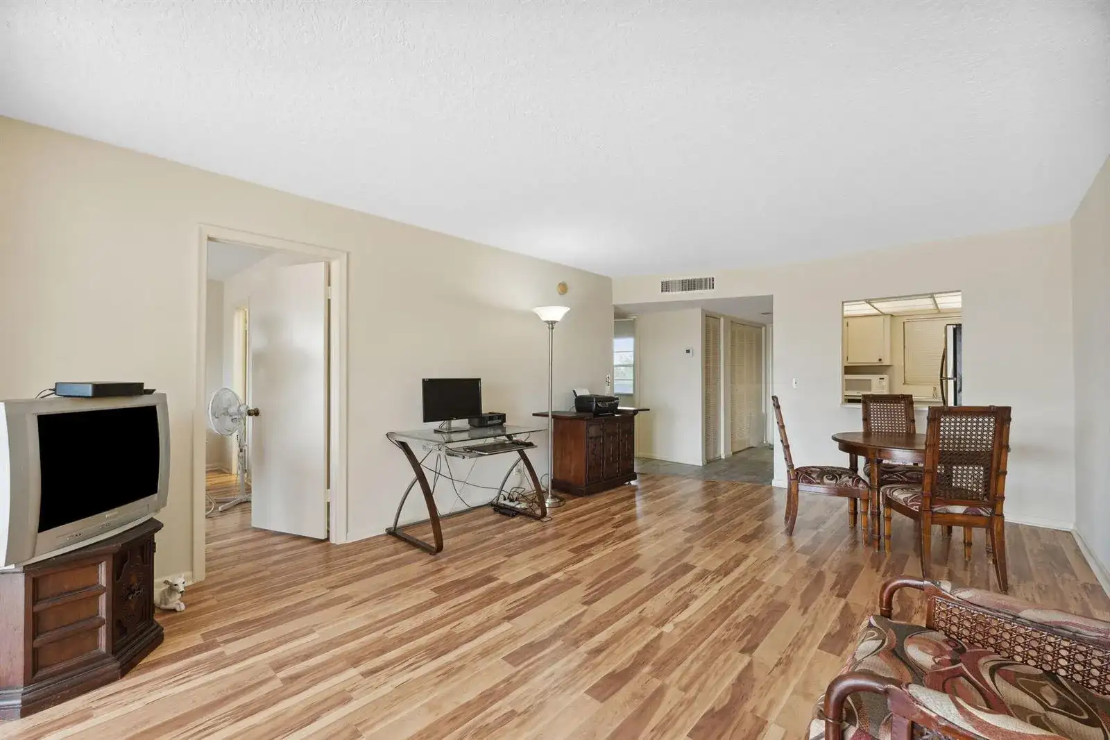 1638 Embassy Drive # 410, West Palm Beach FL 33401 photo 5