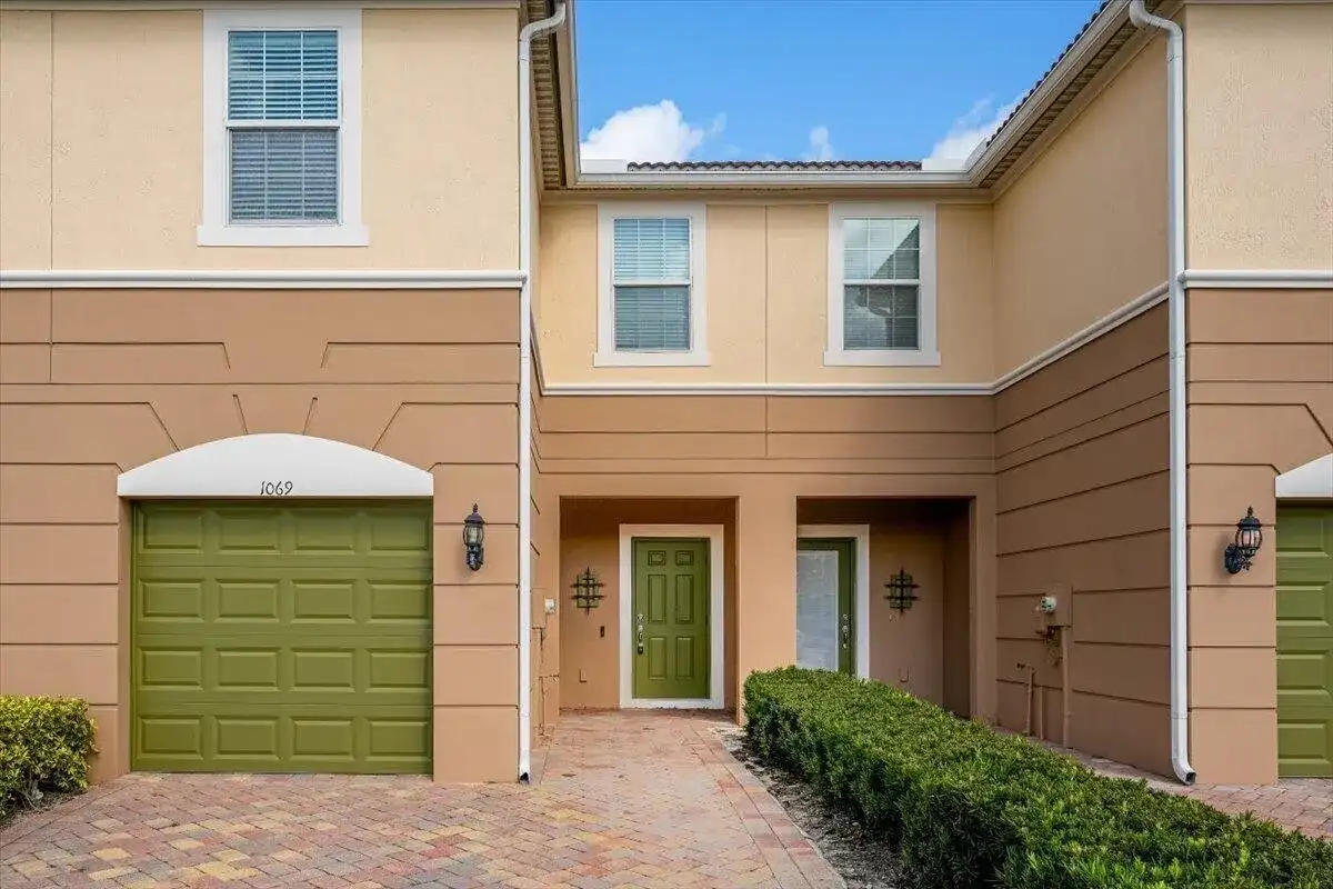 1069 Normandie Way, Vero Beach FL 32960