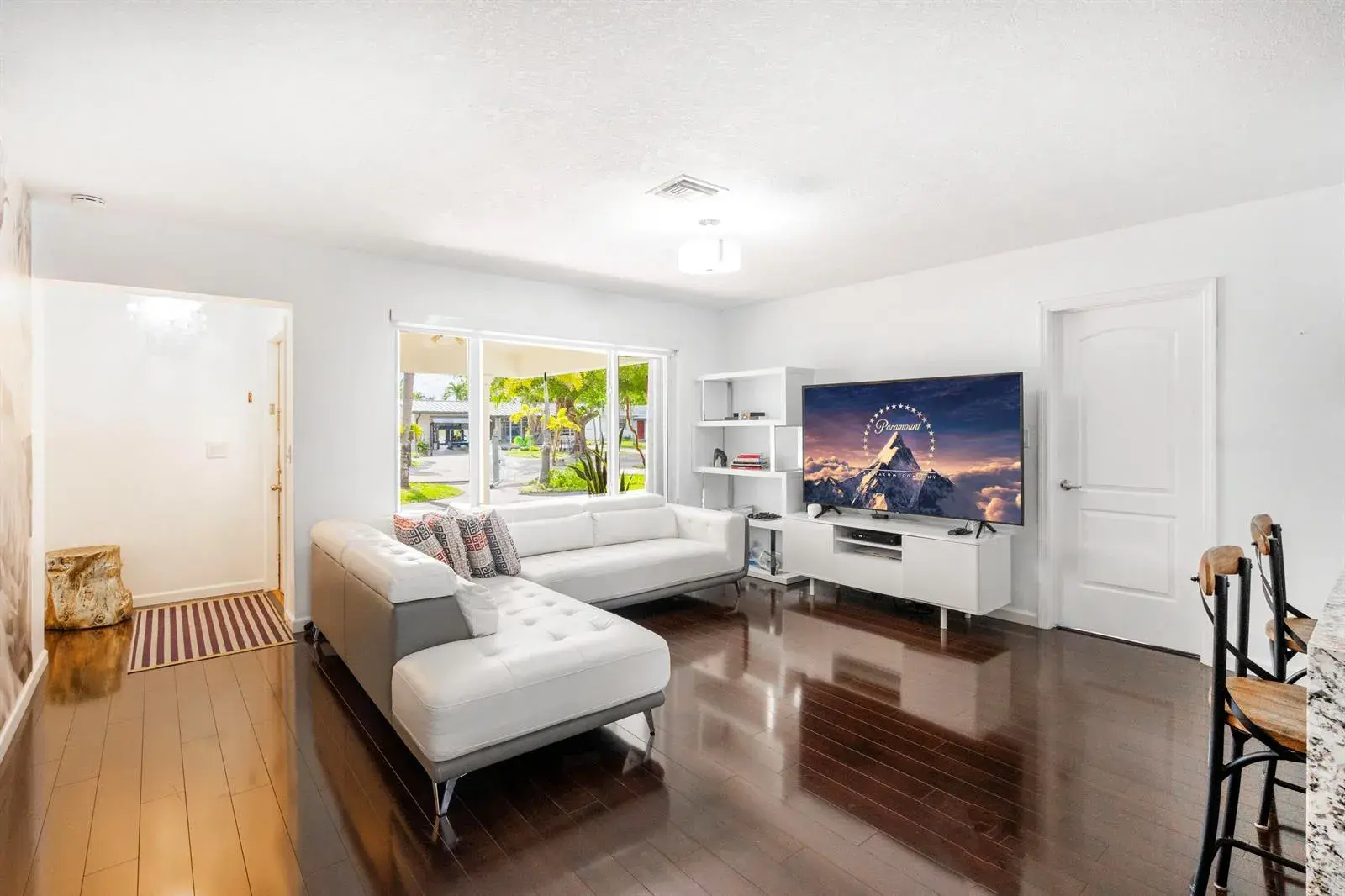 2141 N 56th Avenue, Hollywood FL 33021