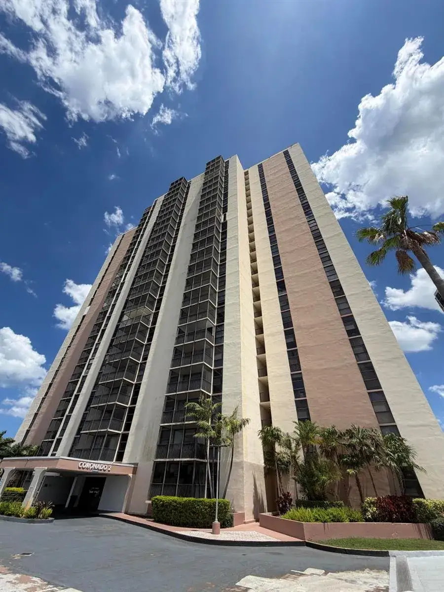 20301 W Country Club Drive # 329, Aventura FL 33180