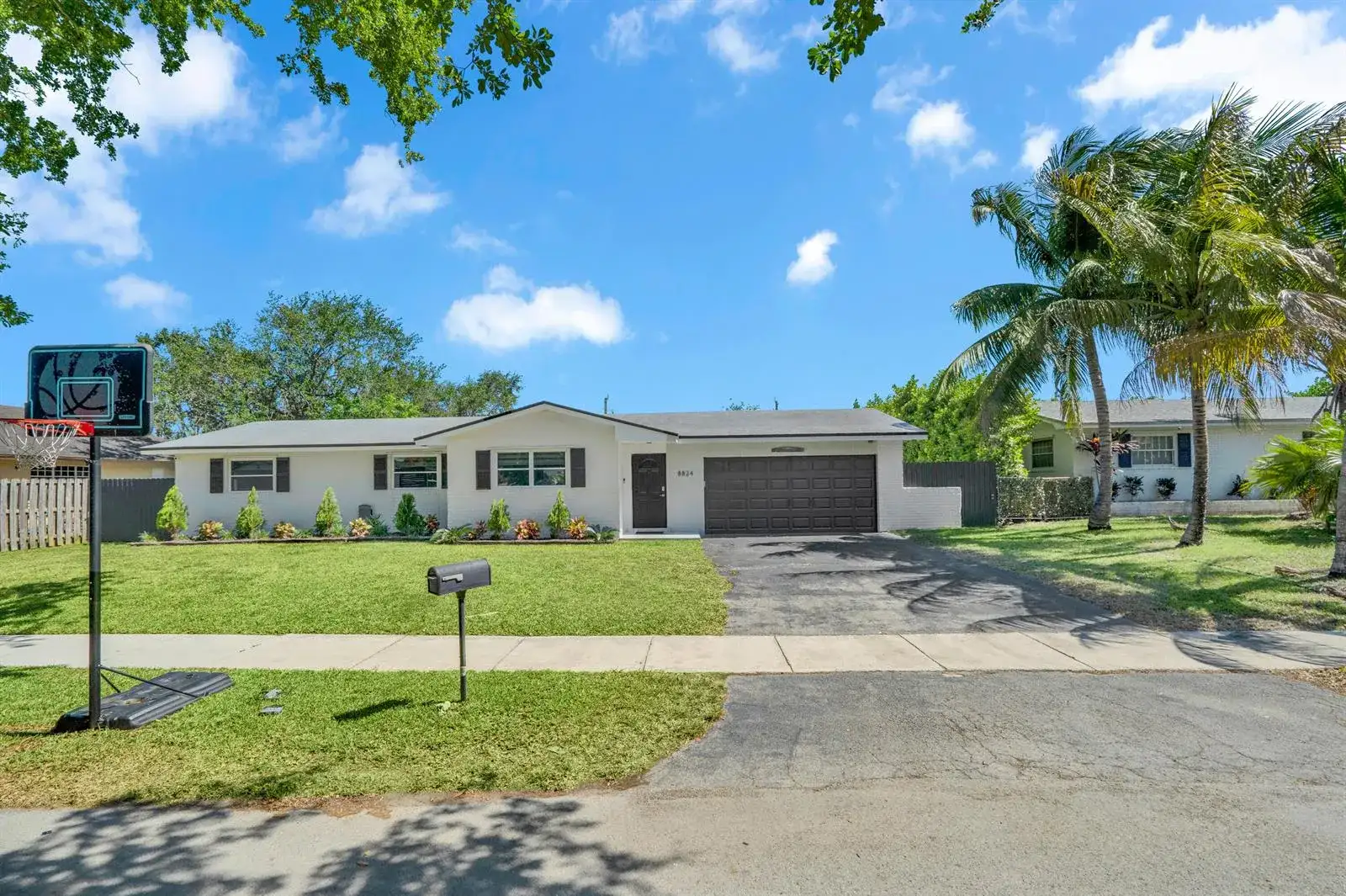 8824 SW 197th Terrace, Cutler Bay FL 33157 photo 2