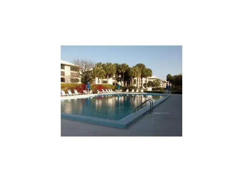 3650 Whitehall Drive # 403, West Palm Beach FL 33401 photo 4