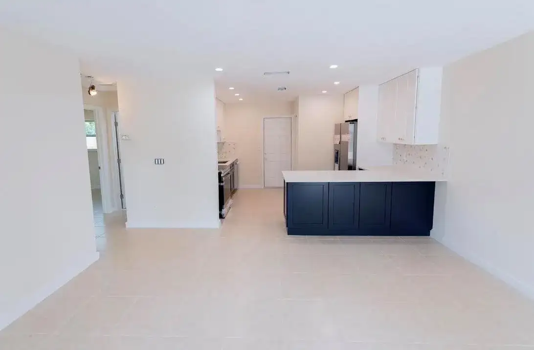 1867 Windsor Drive, North Palm Beach FL 33408 photo 3