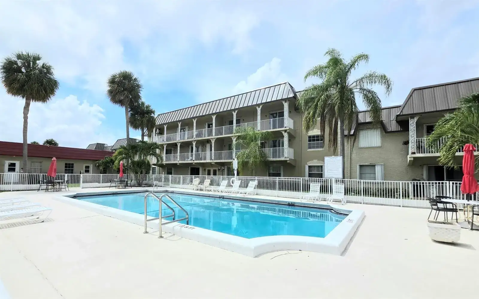 495 SE 8th Street Apt 237, Deerfield Beach FL 33441 photo 4
