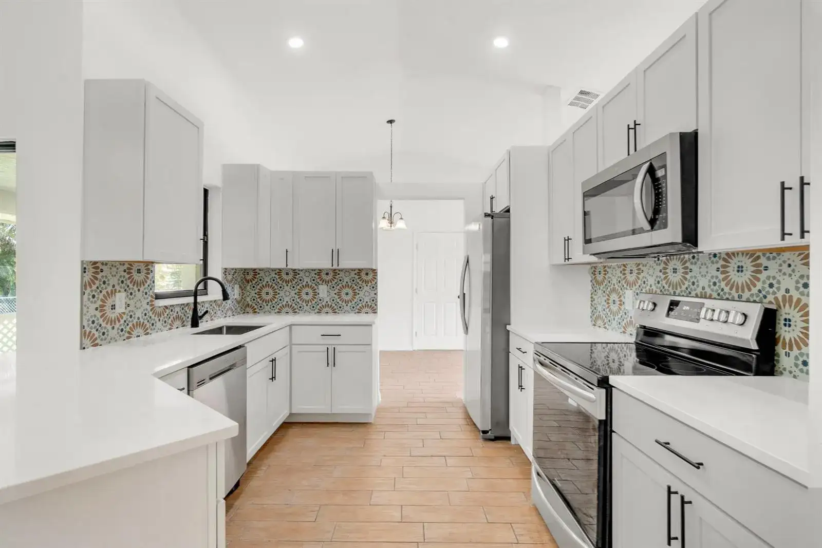 731 SE Majestic Terrace, Port St. Lucie FL 34983 photo 2