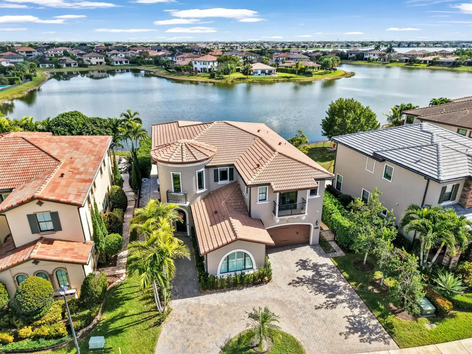 9040 W Watercrest Cir Circle W, Parkland FL 33076