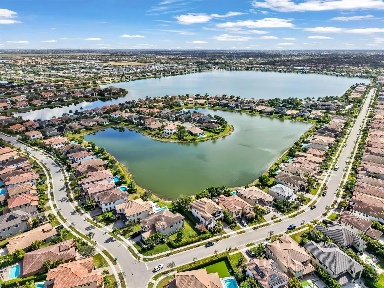 9040 W Watercrest Cir Circle W, Parkland FL 33076