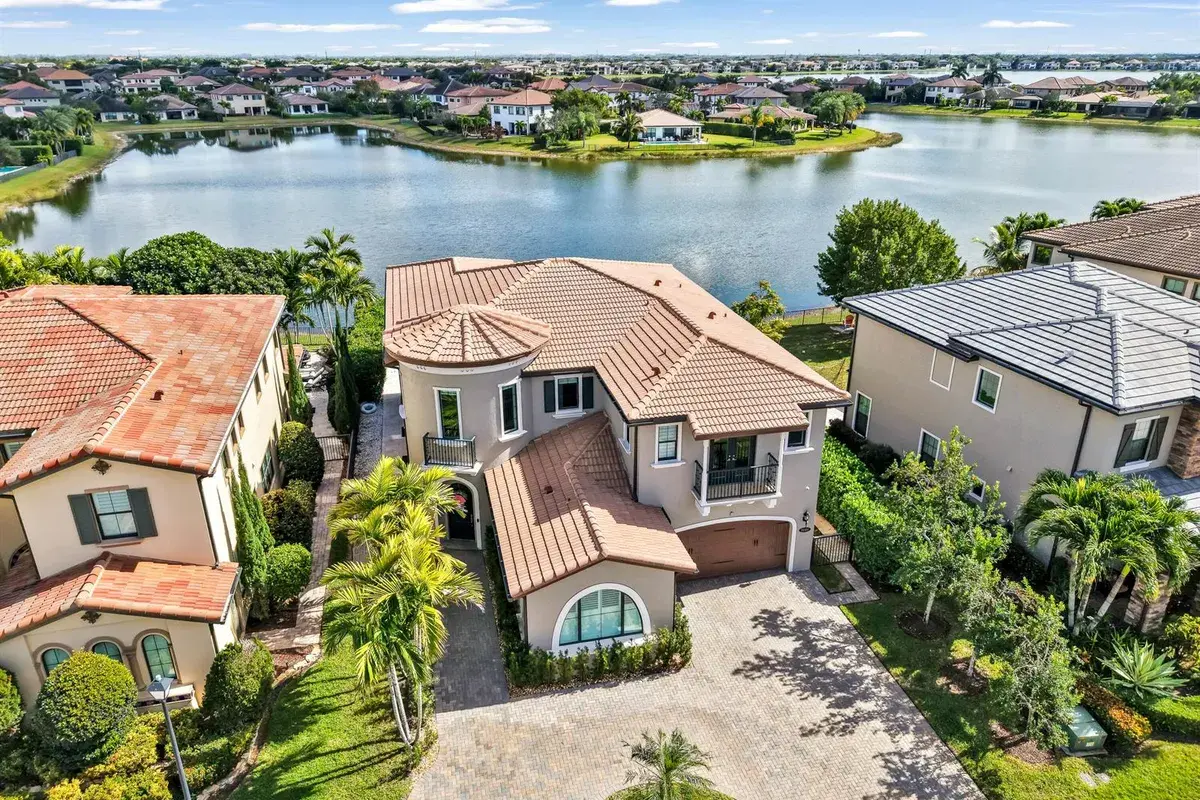9040 W Watercrest Cir Circle W, Parkland FL 33076