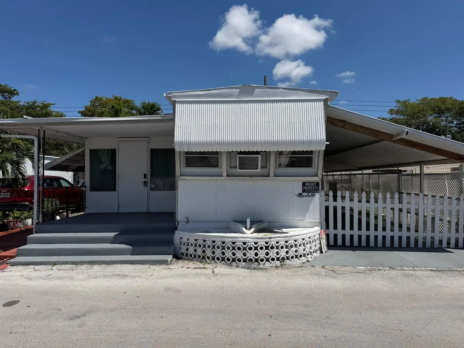 820 SW 1st Place, Hallandale Beach FL 33009