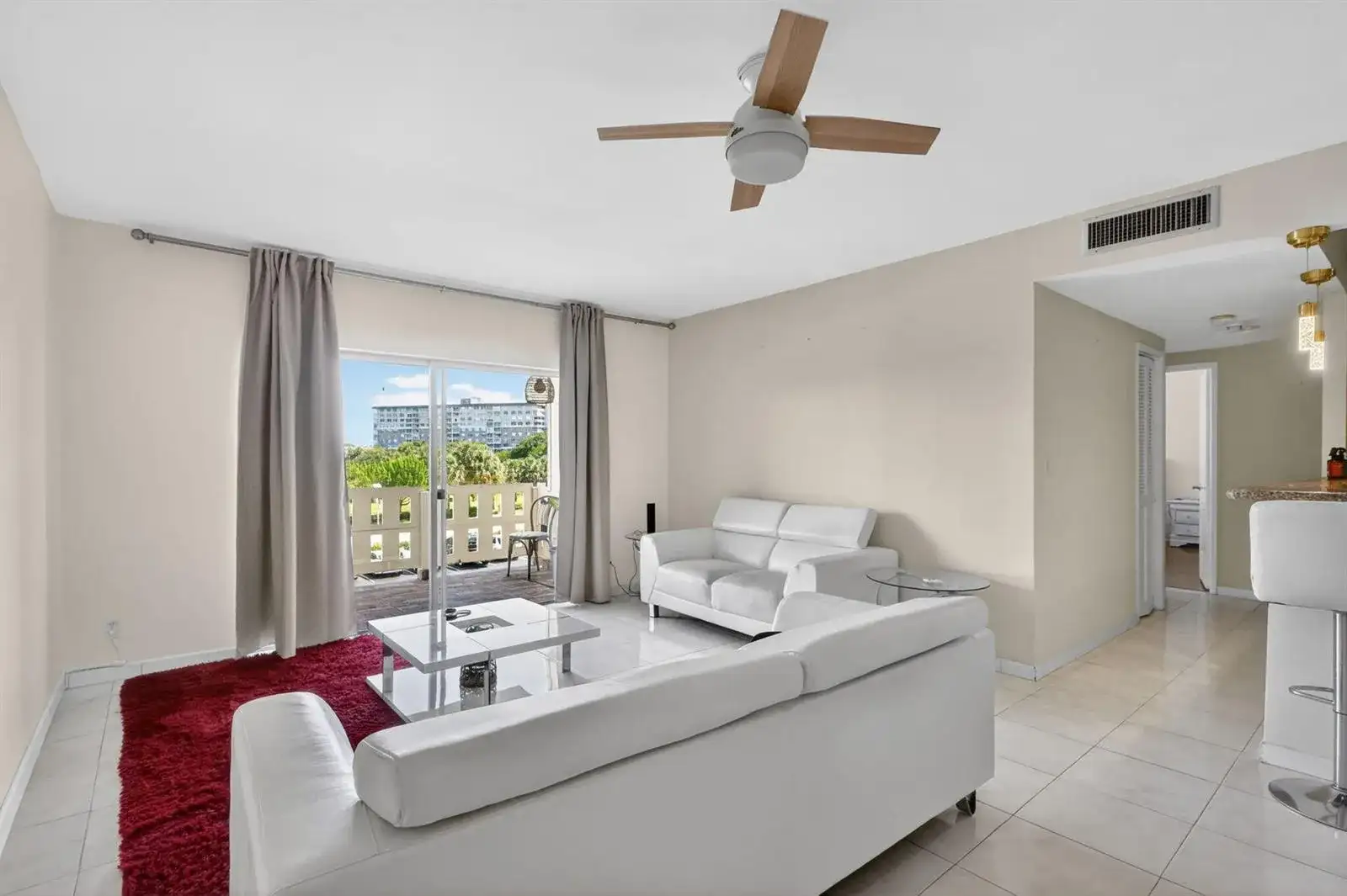 4330 Hillcrest Drive # 302, Hollywood FL 33021 photo 4