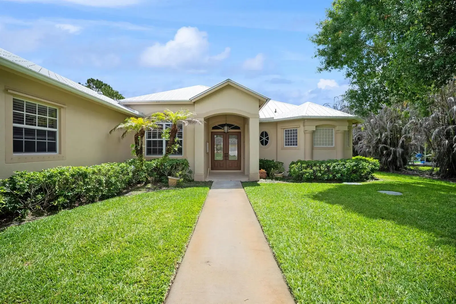 1106 SW Thoreau Court, Palm City FL 34990 photo 2
