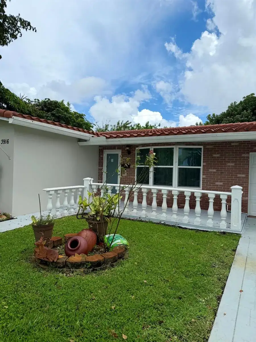 3916 Adams Street, Hollywood FL 33021 photo 2