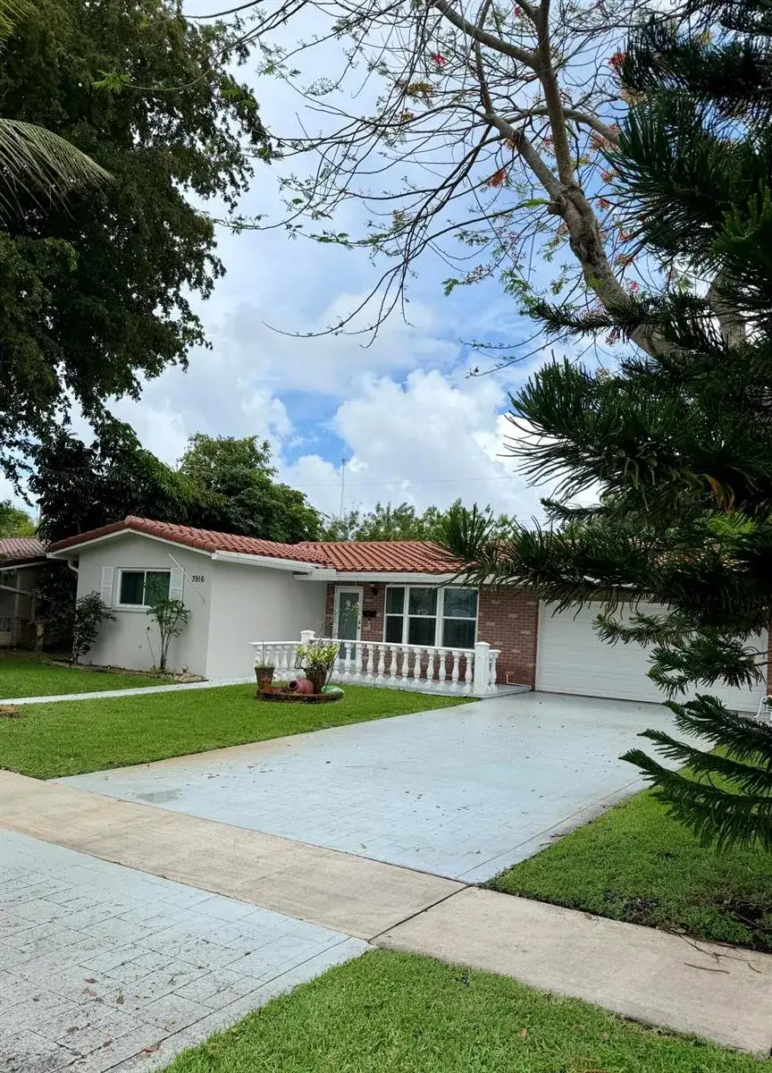 3916 Adams Street, Hollywood FL 33021 photo 4