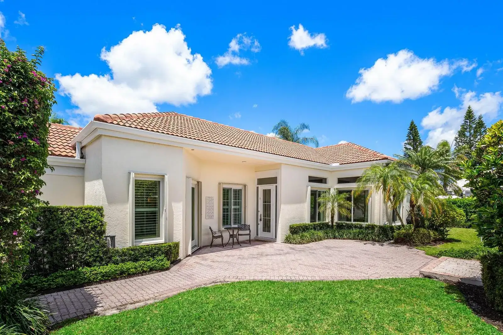 116 Coral Cay Drive, Palm Beach Gardens FL 33418 photo 2