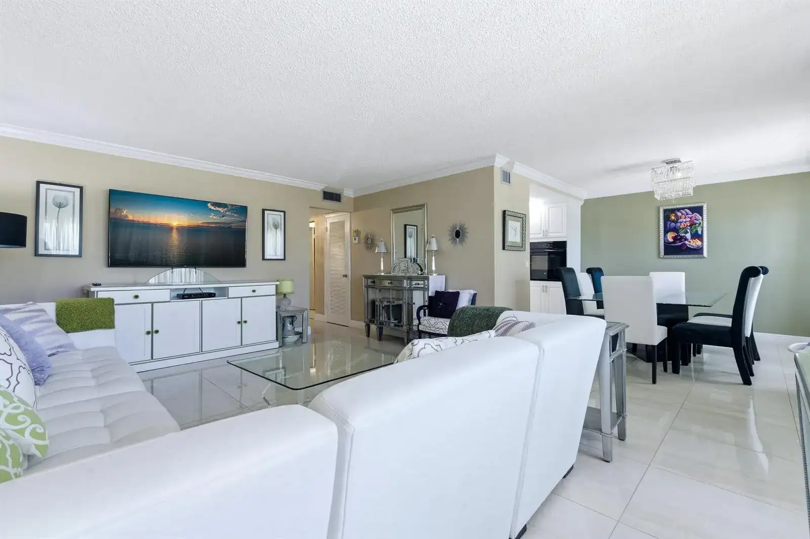 213 Wellington E, West Palm Beach FL 33417 photo 4