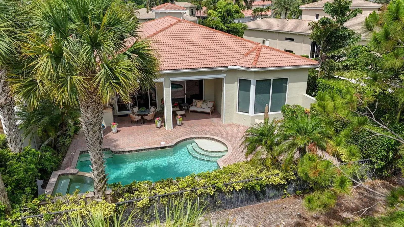 160 Viera Drive, Palm Beach Gardens FL 33418 photo 2