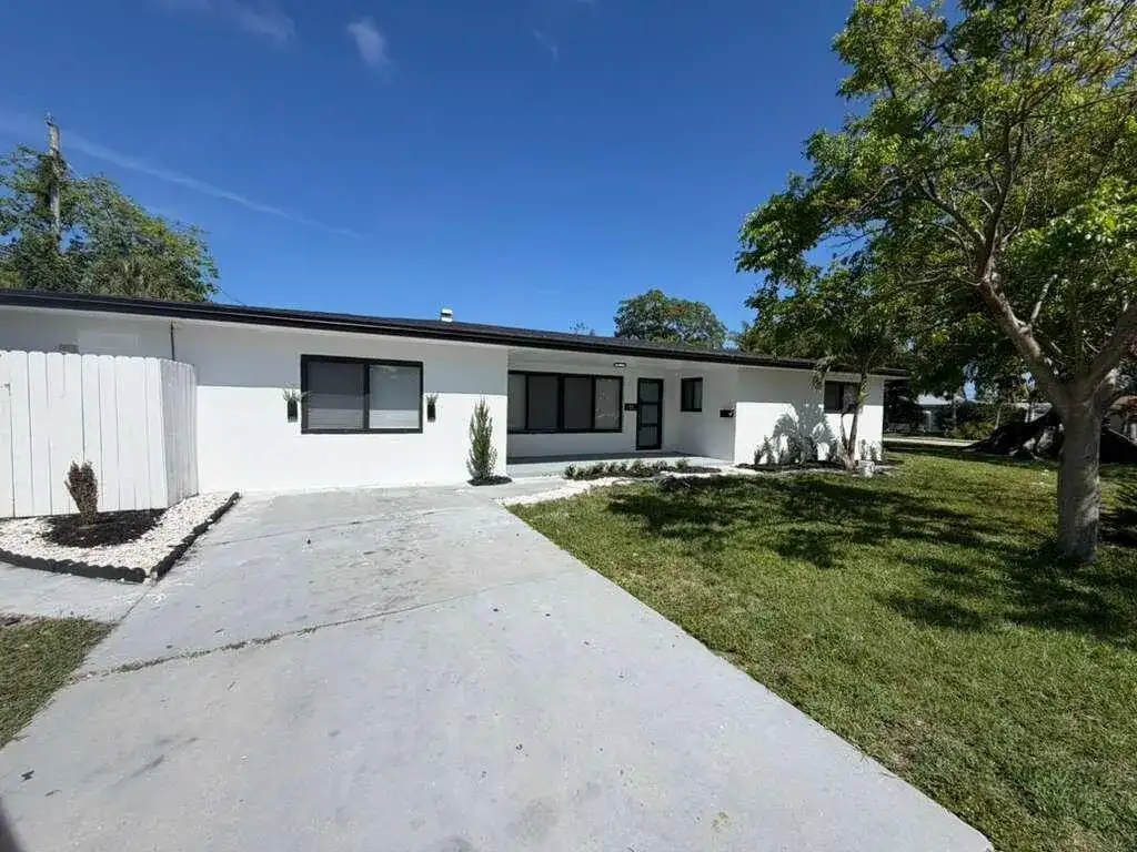 160 SE 15th Avenue, Pompano Beach FL 33060 photo 3