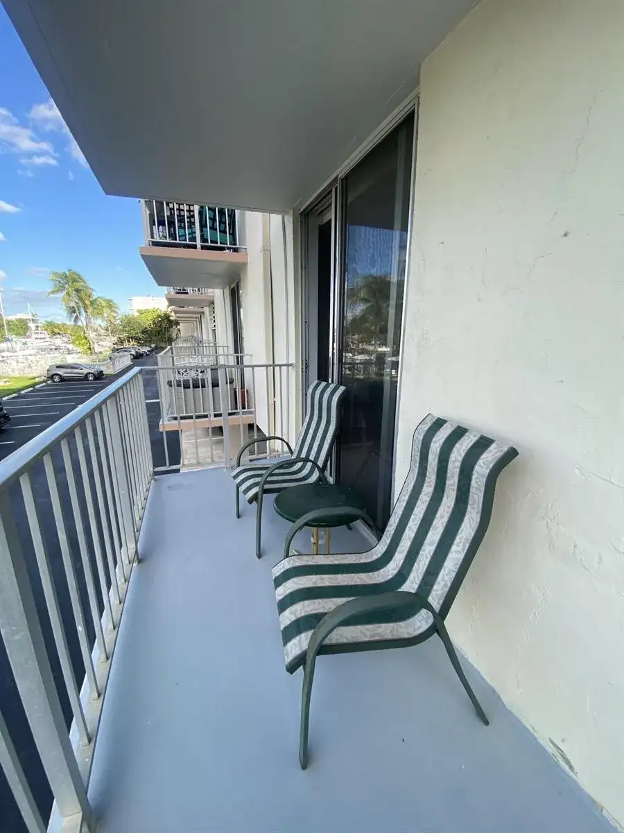 1731 SE 15th Street # 202, Fort Lauderdale FL 33316 photo 3