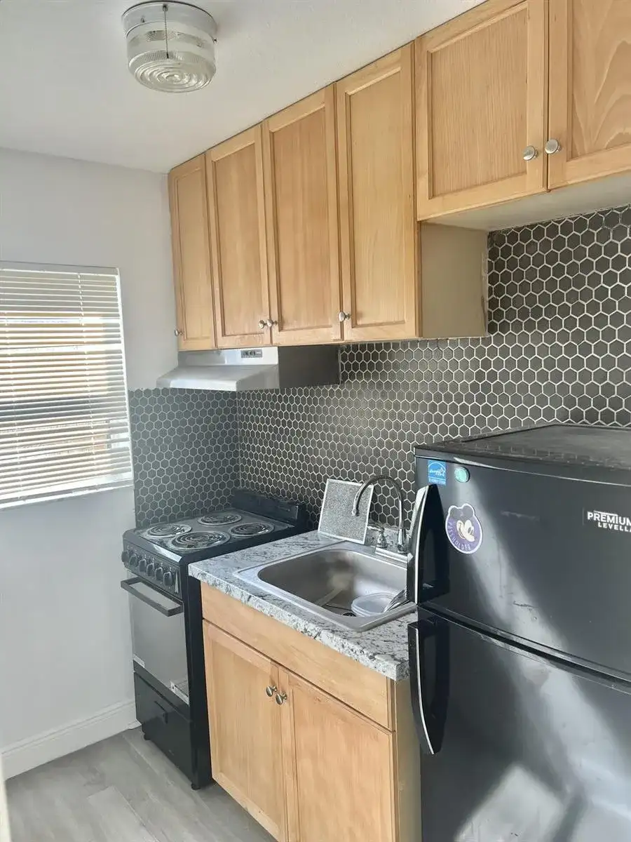 120 SW Grimaldo Terrace, Port St. Lucie FL 34984 photo 4
