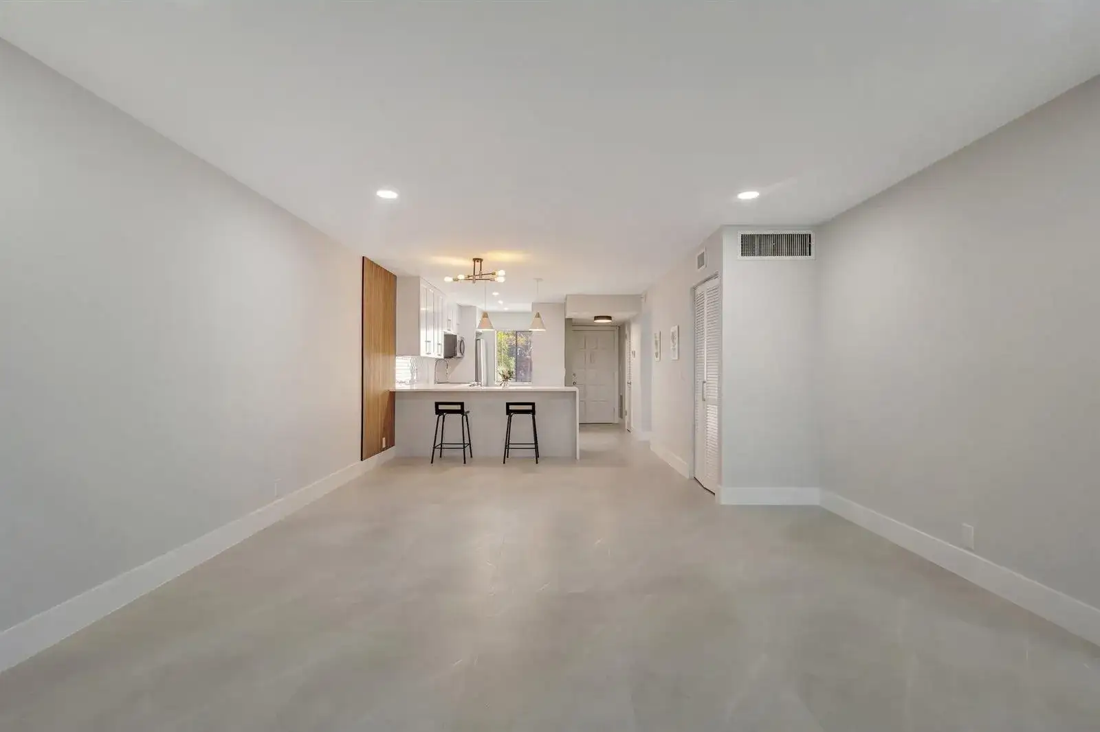 4090 Tivoli Court # 208, Lake Worth FL 33467 photo 2