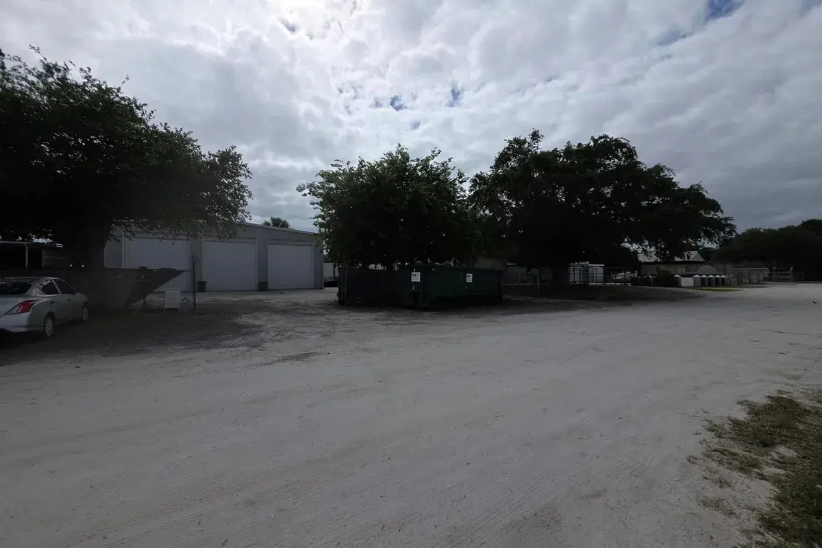 806 SW 11th Dr Drive SW, Vero Beach FL 32962