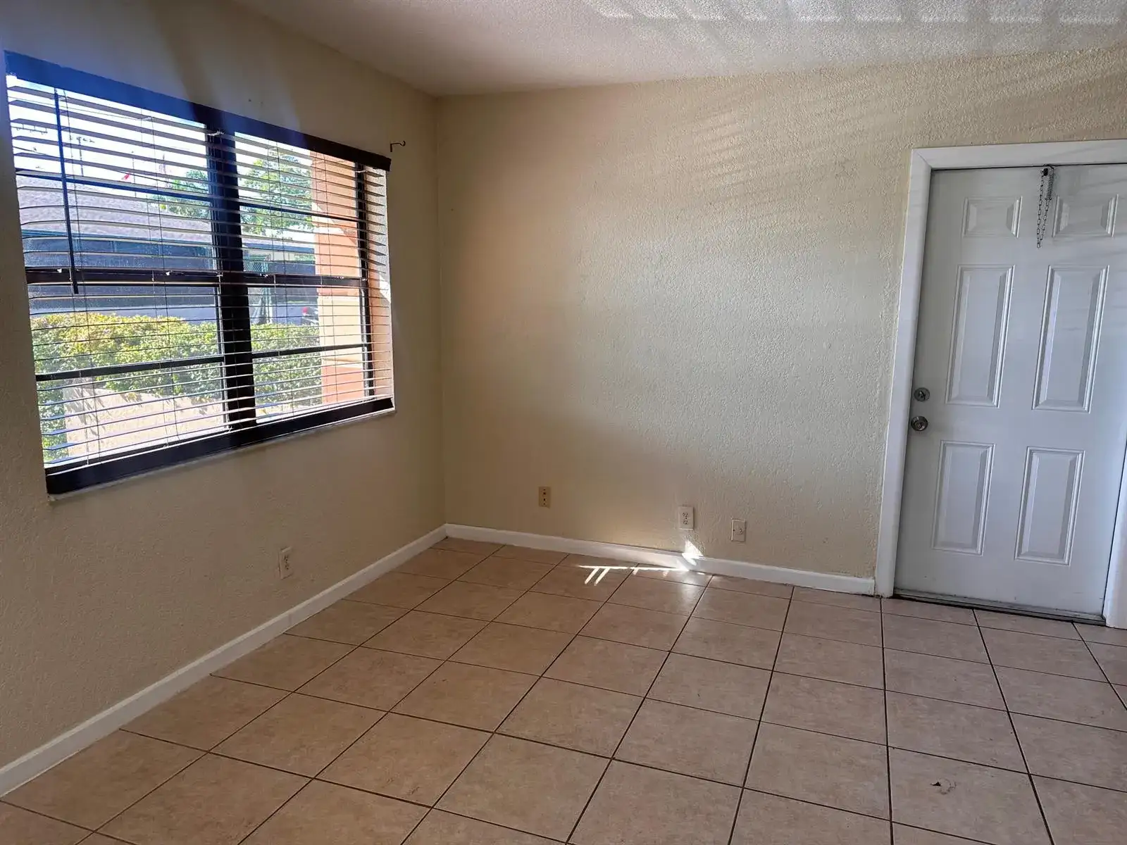 50 NW 8th Avenue # 1, Dania Beach FL 33004 photo 2