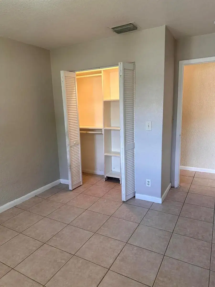 50 NW 8th Avenue # 1, Dania Beach FL 33004 photo 3