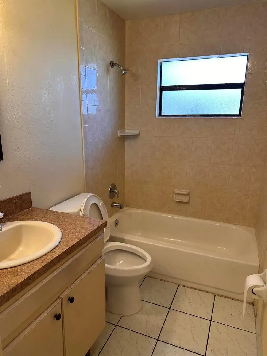 50 NW 8th Avenue # 1, Dania Beach FL 33004 photo 5
