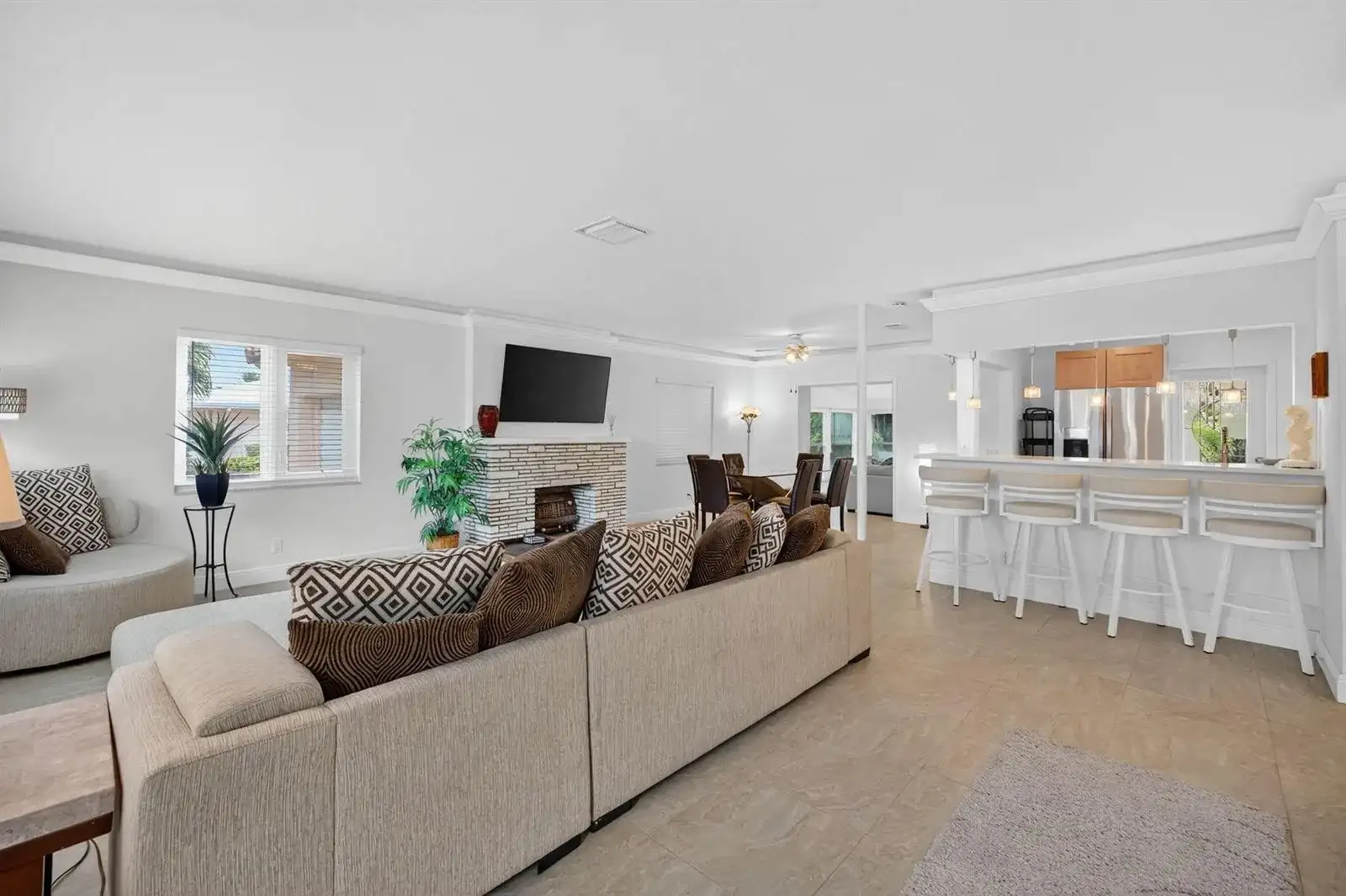 283 Imperial Lane, Lauderdale By The Sea FL 33308 photo 4