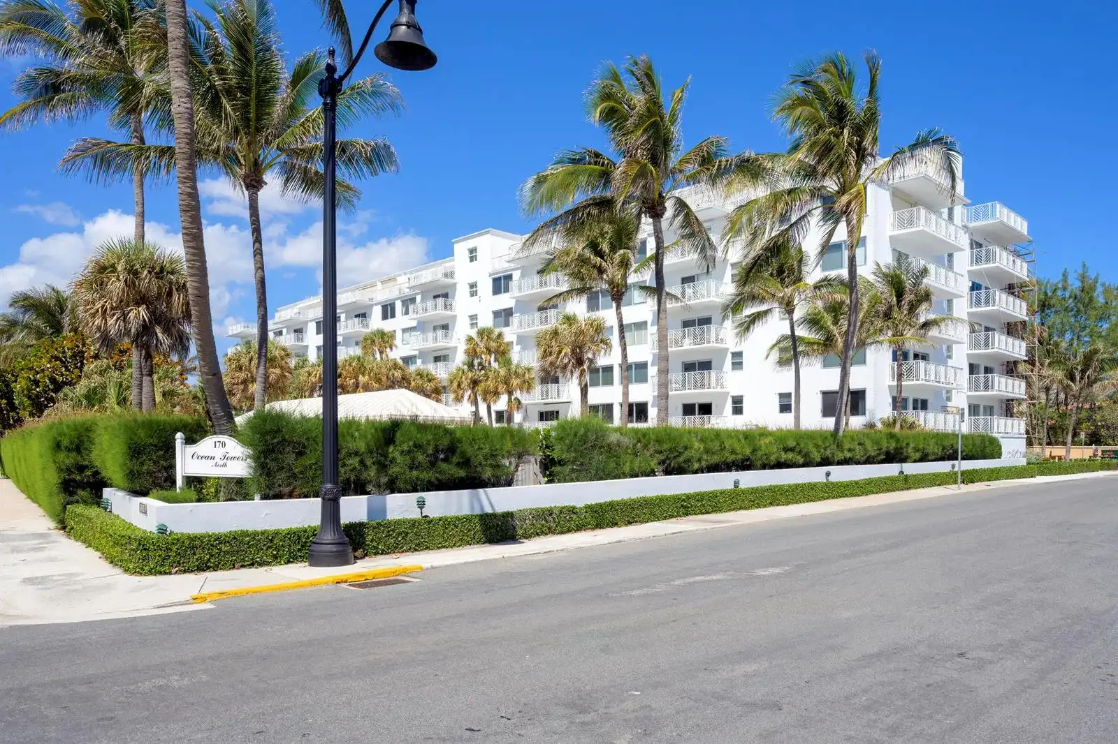 170 N Ocean Boulevard # 305, Palm Beach FL 33480