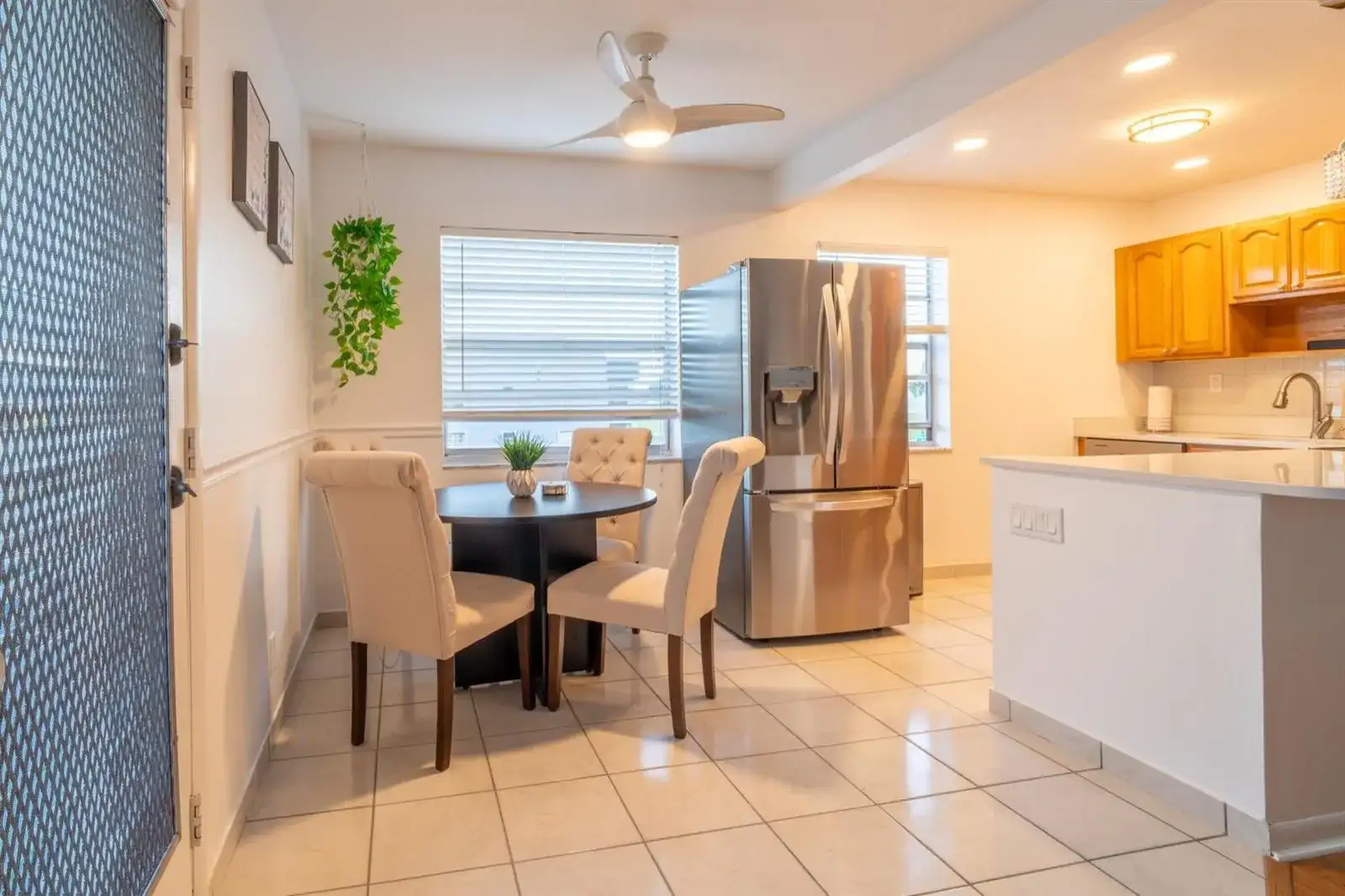 313 Burgundy G, Delray Beach FL 33484 photo 4